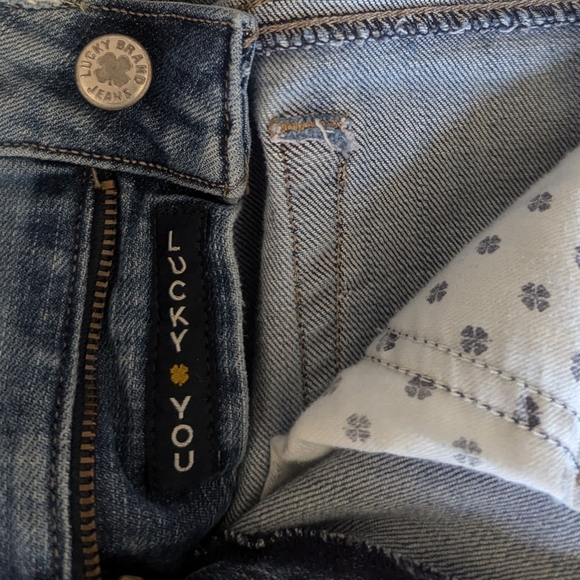 Lucky Brand Lolita Boot Jeans - Picture 8 of 8